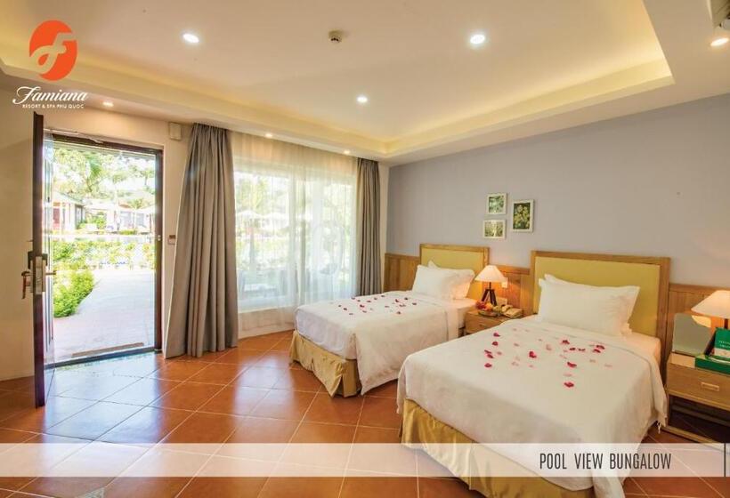 اتاق استاندارد با چشم‌انداز استخر, Famiana Green Villa