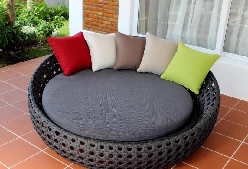 ویلای یک اتاق خوابه با استخر شنا, Famiana Green Villa