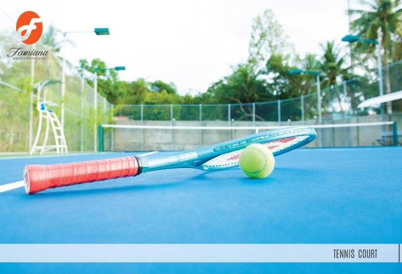 اتاق استاندارد سه تخته با چشم‌انداز استخر, Famiana Green Villa