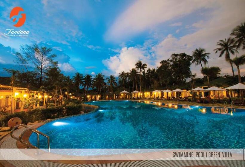 اتاق استاندارد سه تخته با چشم‌انداز استخر, Famiana Green Villa