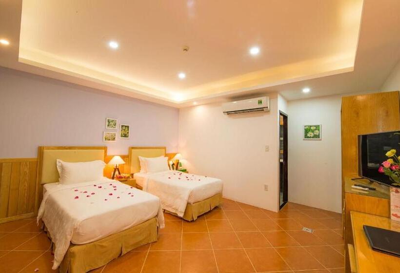 ویلای یک اتاق خوابه با استخر شنا, Famiana Green Villa