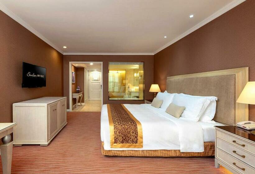 带大床的高级房间, Similan Hotel Zhuhai Gongbei Port