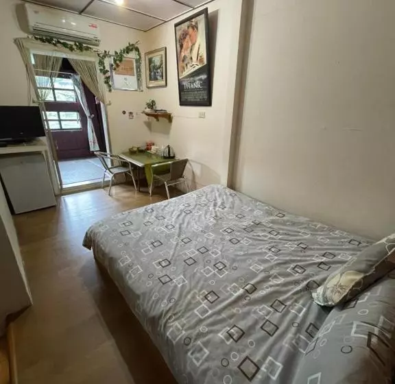 اتاق استاندارد با چشمانداز کوهستان, Wangyuku B&b