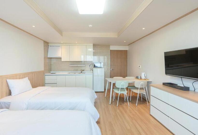 Семейный Номер, Ocean Palade