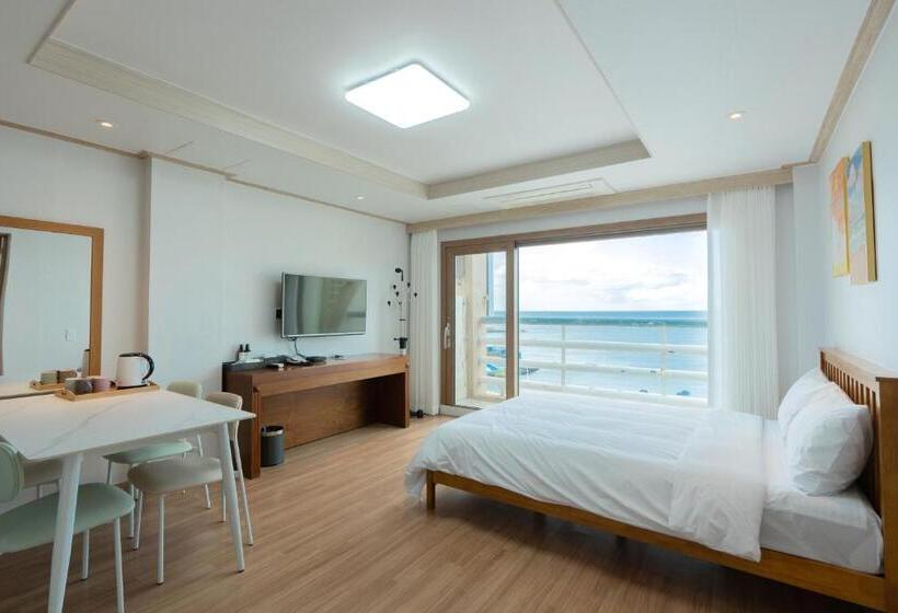 Семейный Номер Вид на Море, Ocean Palade