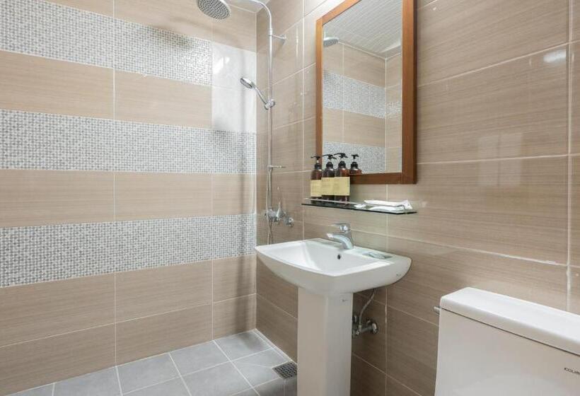 Семейный Номер Вид на Море, Ocean Palade