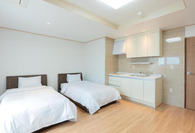 Семейный Номер Вид на Море, Ocean Palade