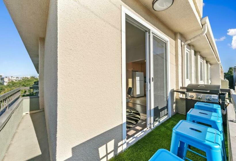 شقة غرفتين, Beverly Hills Penthouse 2 Br Apt With Parking 407