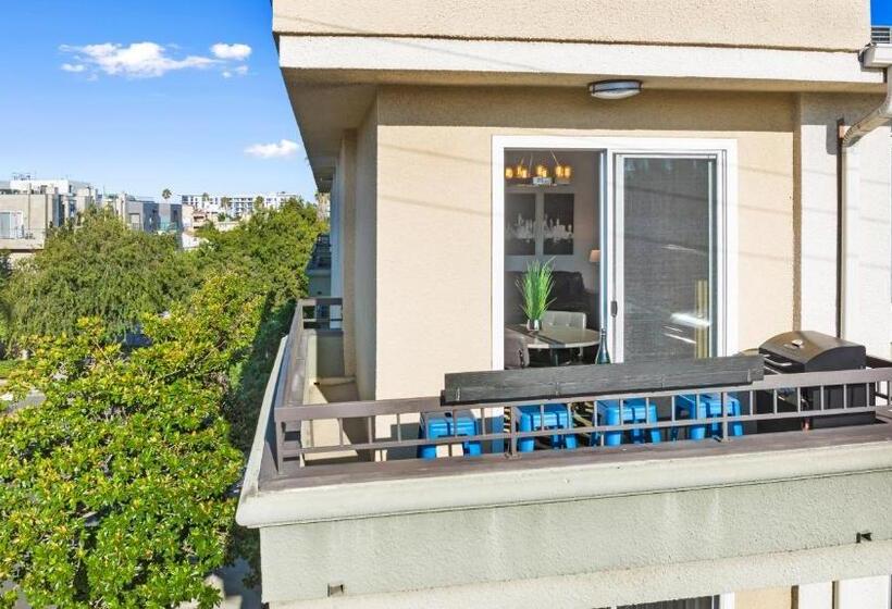 شقة غرفتين, Beverly Hills Penthouse 2 Br Apt With Parking 407