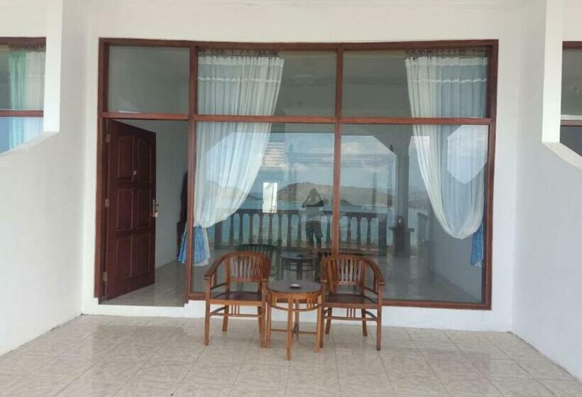 Номер Deluxe, Frans Bernadus Hotel And Resto