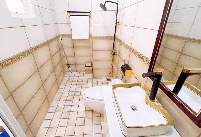 اتاق استاندارد با سرویس بهداشتی مشترک, Nhà Nghĩ Bảo Quyên