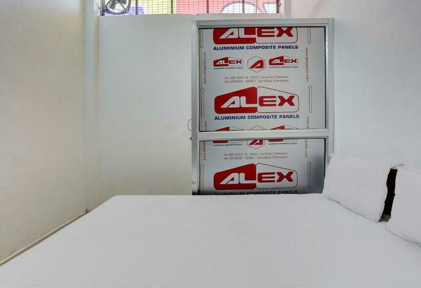 Triple Classic Room, Oyo Amit Oyo