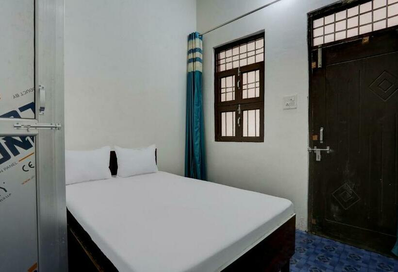 Triple Classic Room, Oyo Amit Oyo