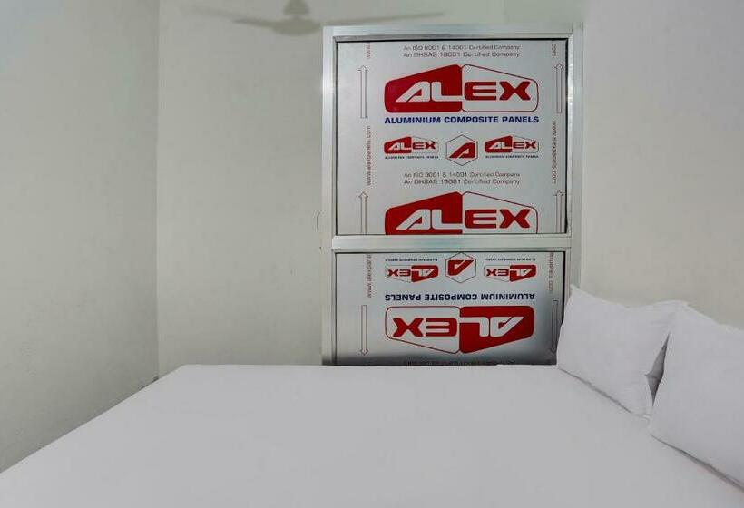 Triple Classic Room, Oyo Amit Oyo