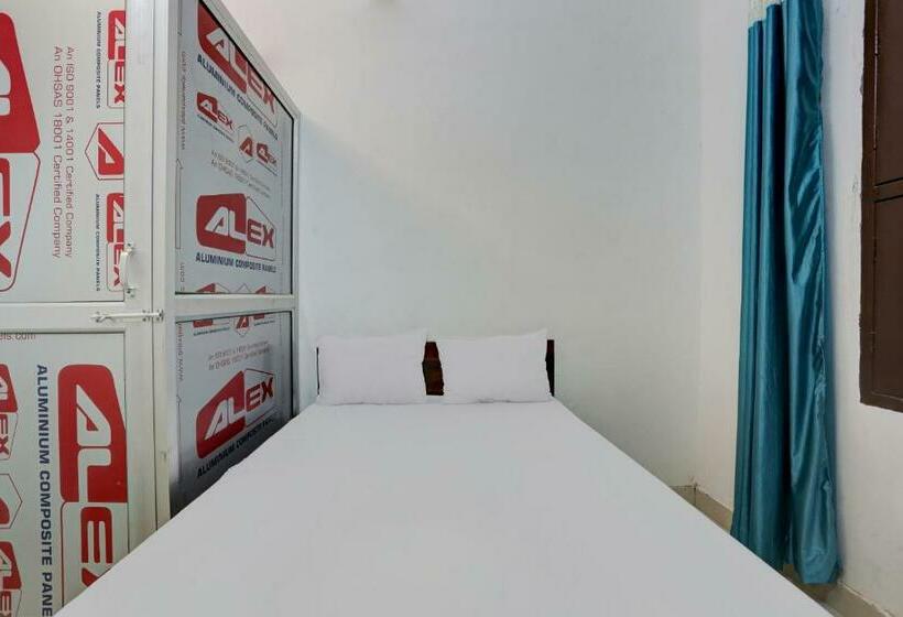 Triple Classic Room, Oyo Amit Oyo