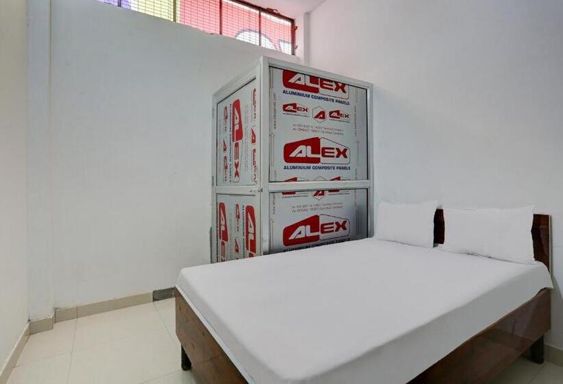 Pokój Trzyosobowy Klasyczny, Oyo Amit Oyo