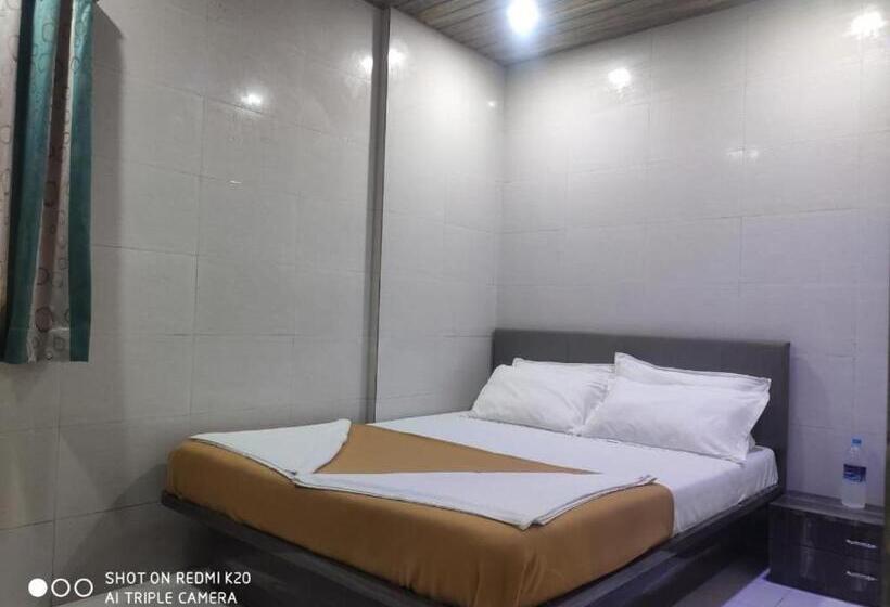 Deluxe Rum, Abode Inn