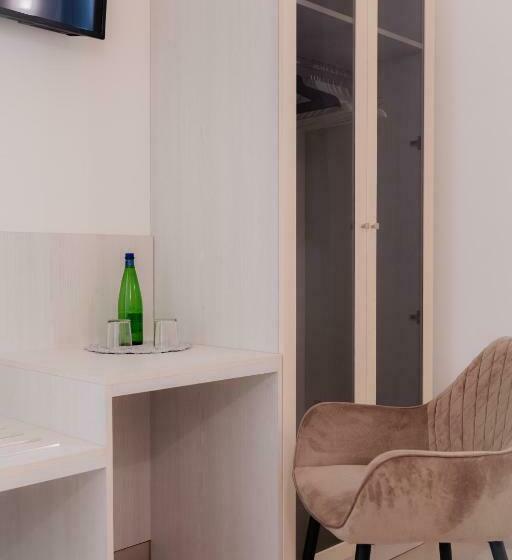 חדר דלוקס, Gli Imperiali