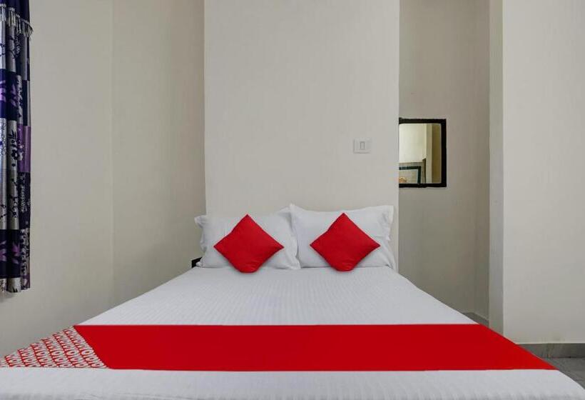 Quarto Triplo Clássico, Oyo Flagship Gandharv Lodging & Boarding