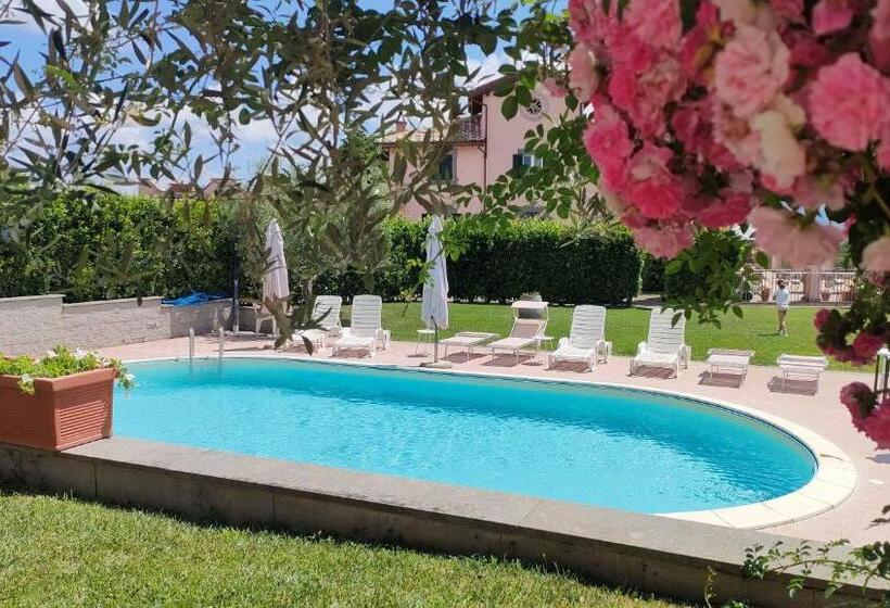 Номер Стандарт Вид на Сад, Tenuta Villa Torriti