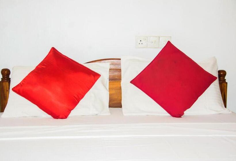 Номер Стандарт с Балконом, Kapila Guest In Unawatuna