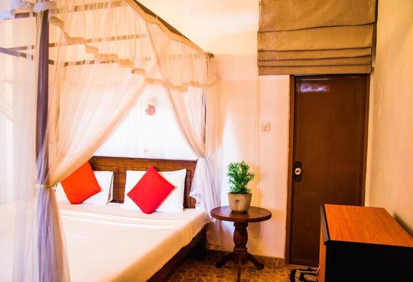 Номер Стандарт с Балконом, Kapila Guest In Unawatuna