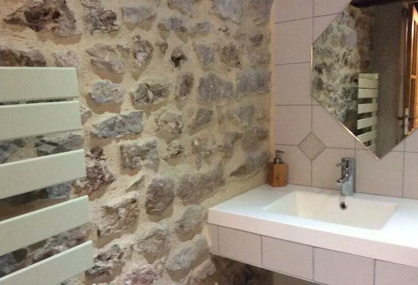 バルコニー付きスタンダードトリプルルーム, Domaine De Noyer