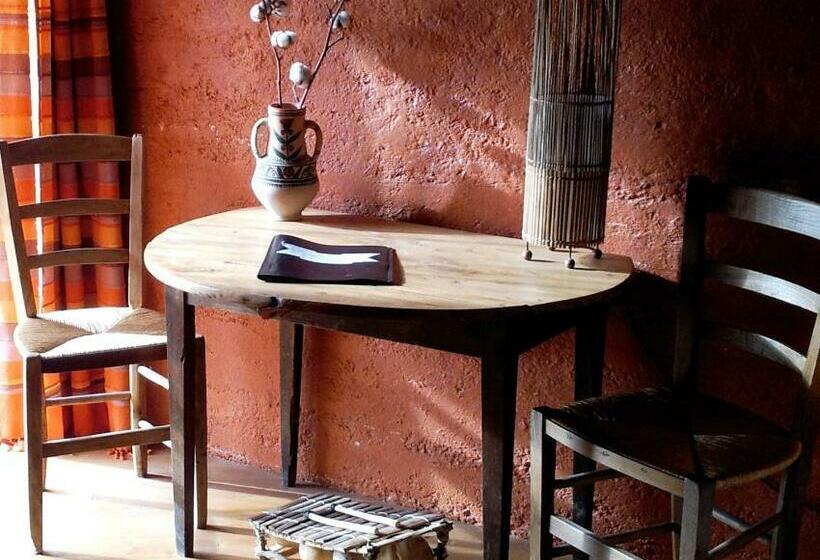 Номер Стандарт, L'hôt'berge