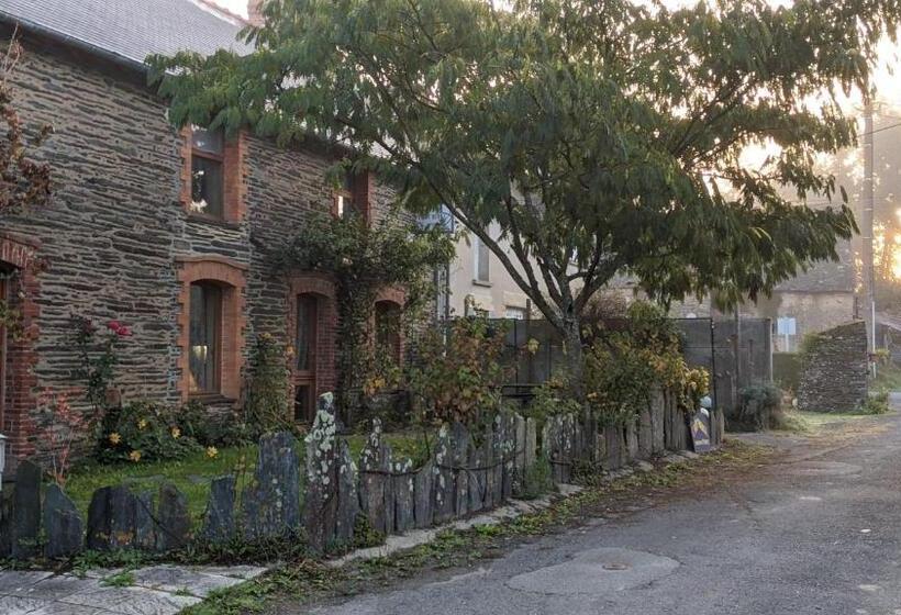 Номер Стандарт, L'hôt'berge