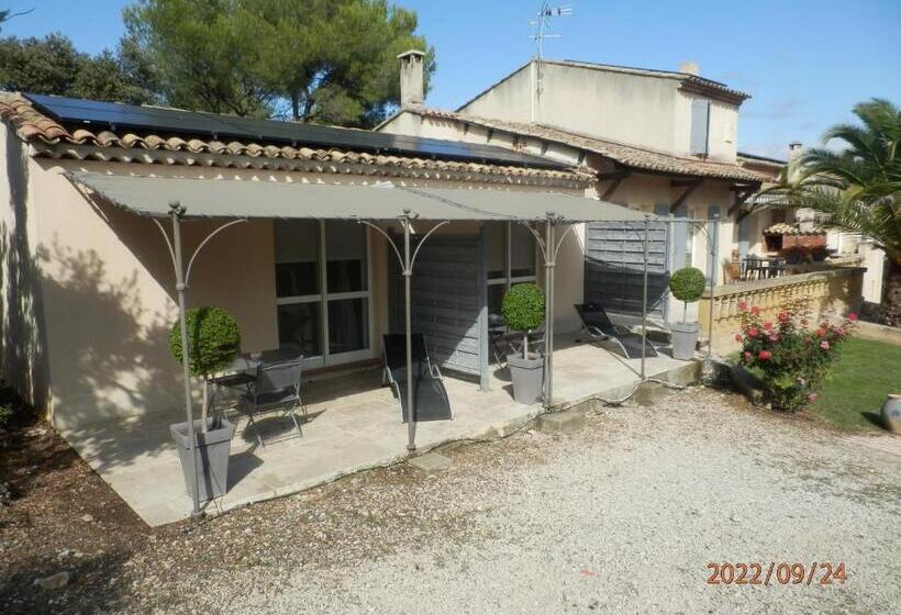 اتاق استاندارد با چشمانداز باغ, Mas Les Vieux Chenes