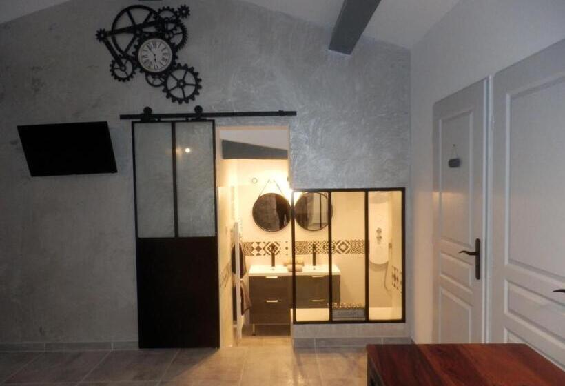 سوییت سوپریور, Mas Les Vieux Chenes