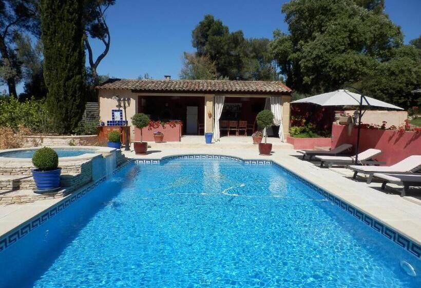 سوییت سوپریور, Mas Les Vieux Chenes