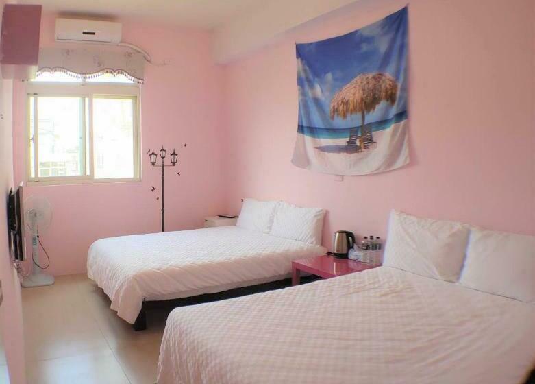 اتاق استاندارد چهار تخته, 萩閣民宿sara S House走路可到夜市近市區好停車