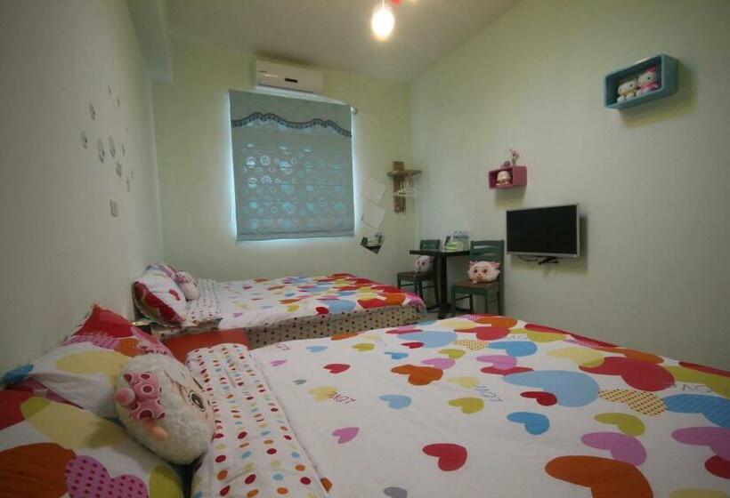 اتاق استاندارد چهار تخته, 萩閣民宿sara S House走路可到夜市近市區好停車