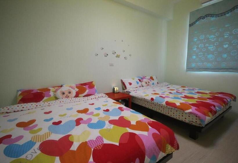 اتاق استاندارد چهار تخته, 萩閣民宿sara S House走路可到夜市近市區好停車