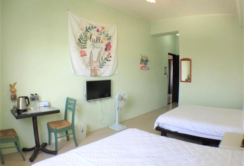 اتاق استاندارد چهار تخته, 萩閣民宿sara S House走路可到夜市近市區好停車