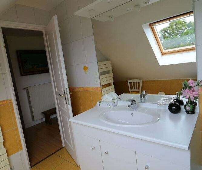 غرفة قياسية, Ti Er Mad