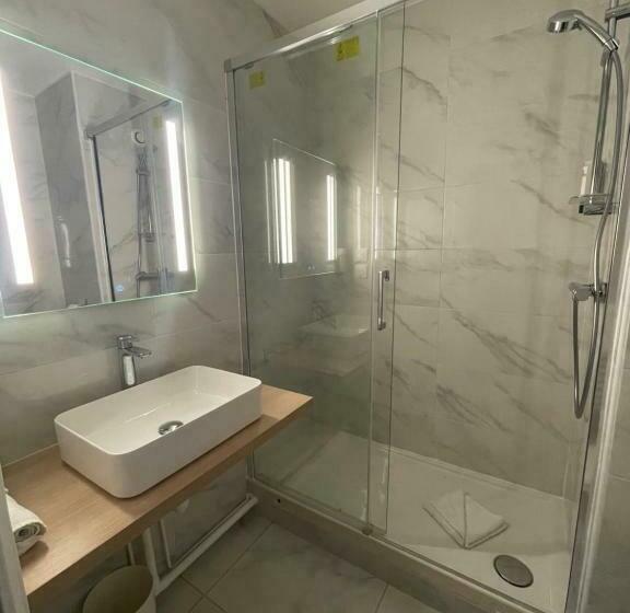 Standard Room, Cit Hotel La Pyramide