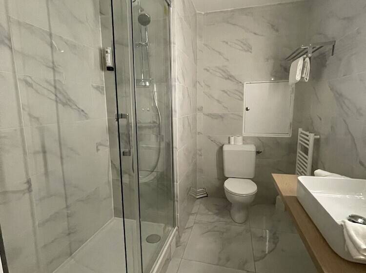 Семейный Номер, Cit Hotel La Pyramide