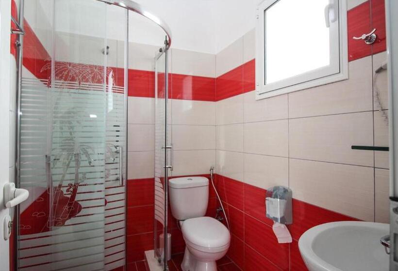 Suite Familiar, Artur