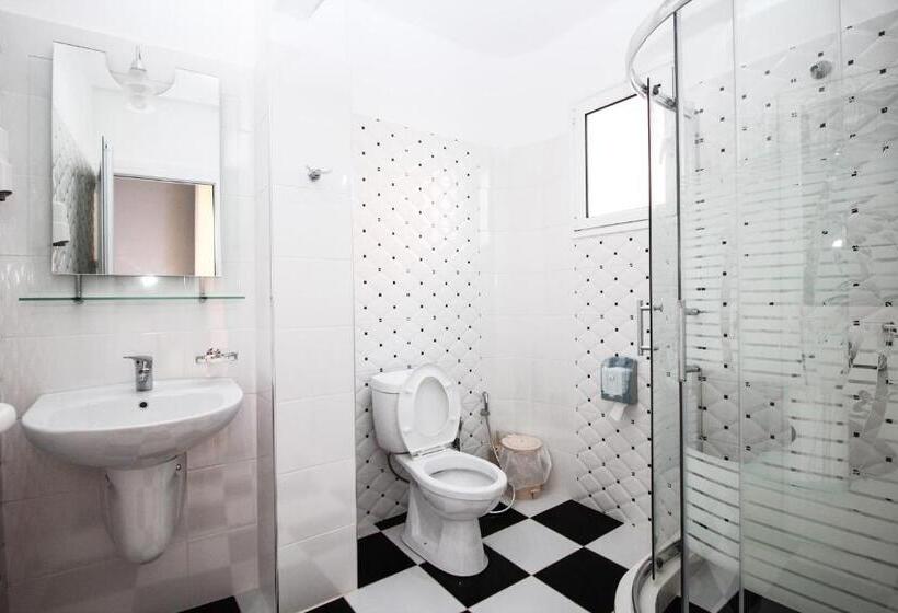 Suite Familiar, Artur