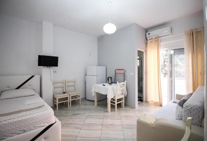 Suite Familiar, Artur