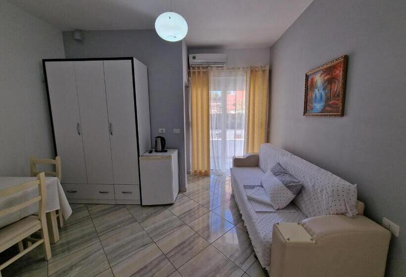 Suite Familiar, Artur