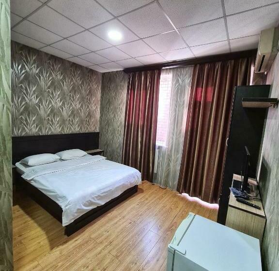 اتاق استاندارد, Chveni Sakhli