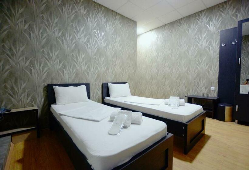 اتاق راحتی, Chveni Sakhli