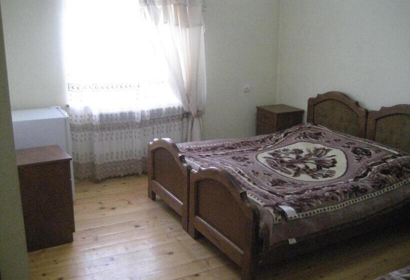 اتاق استاندارد سه نفره, Edelweiss