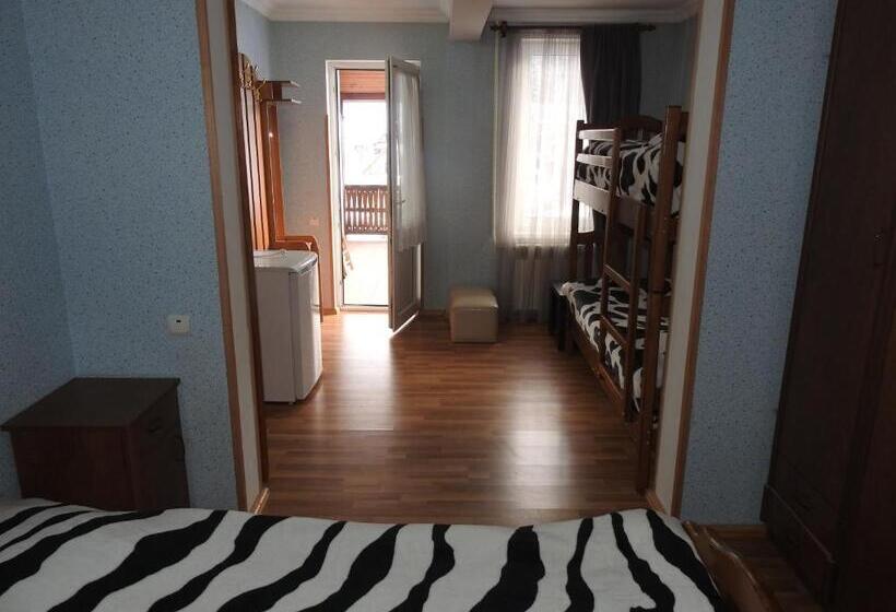 اتاق استاندارد سه نفره, Edelweiss