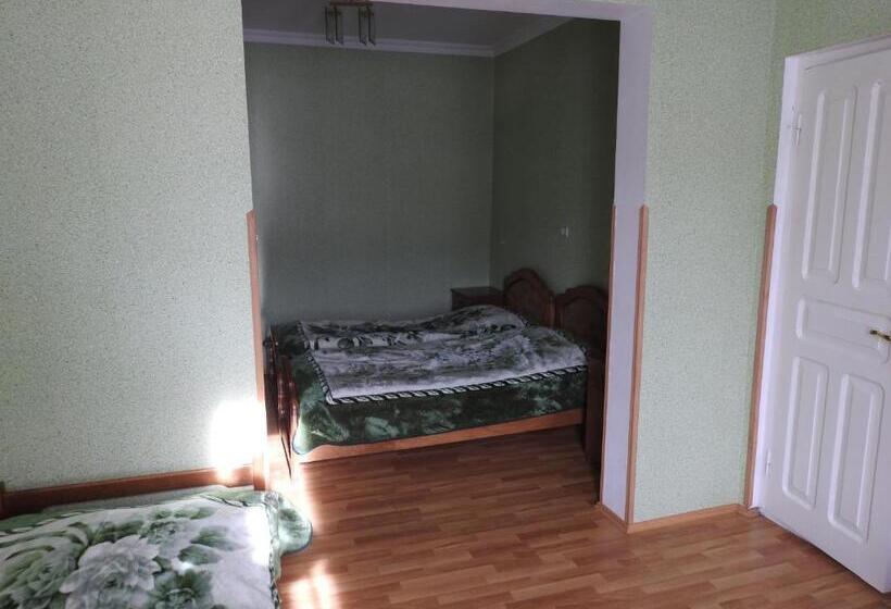 اتاق استاندارد سه نفره, Edelweiss