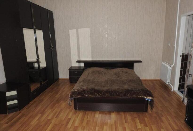 اتاق استاندارد سه نفره, Edelweiss