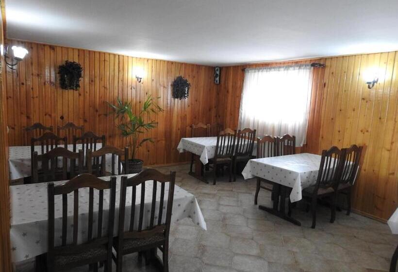 اتاق استاندارد سه نفره, Edelweiss